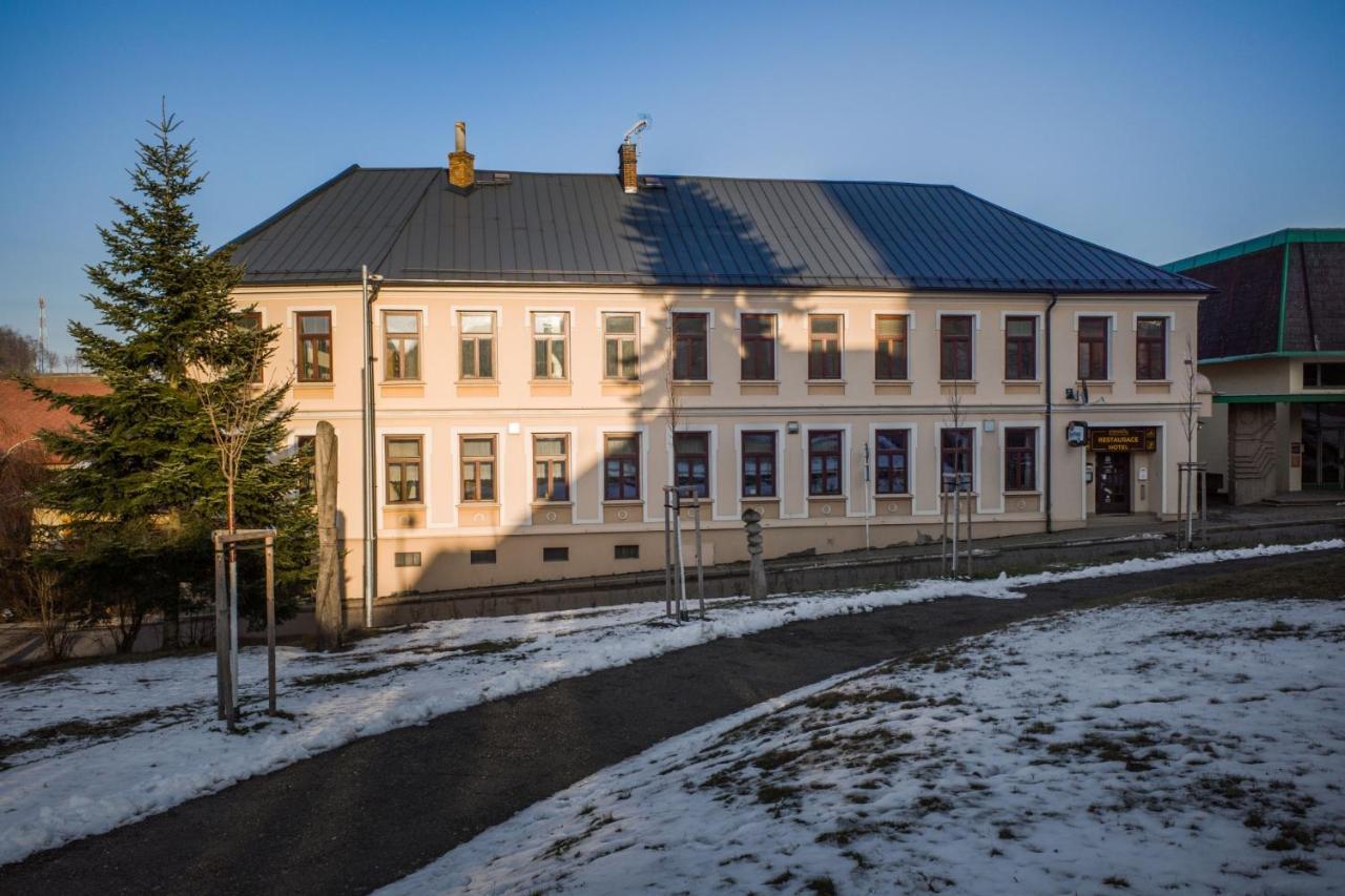 Apartman Hotel Vomocil Bystre Zewnętrze zdjęcie