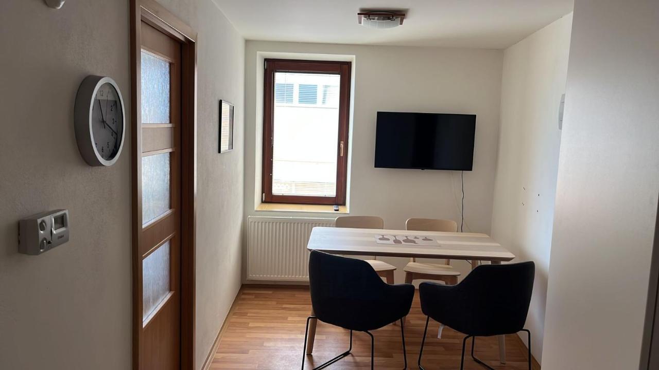 Apartman Hotel Vomocil Bystre Zewnętrze zdjęcie